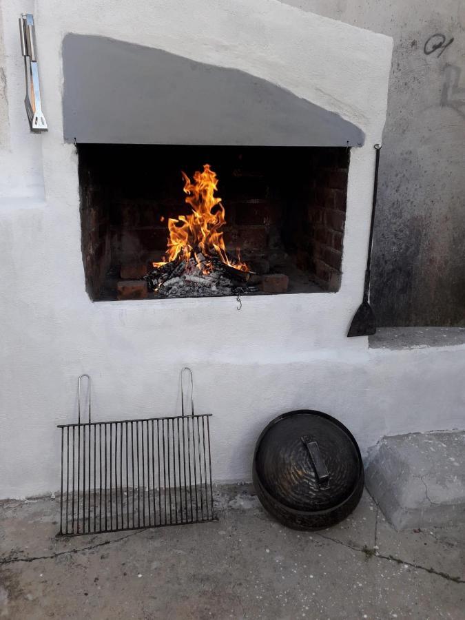 Kuca Za Odmor Varos Villa Vrlika Buitenkant foto