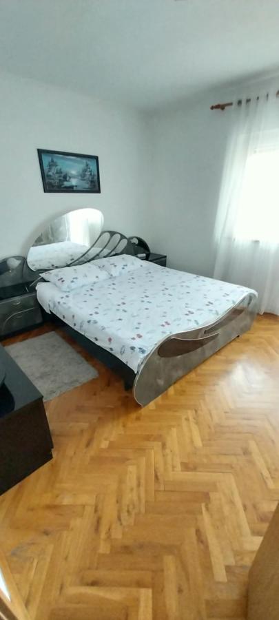Kuca Za Odmor Varos Villa Vrlika Buitenkant foto