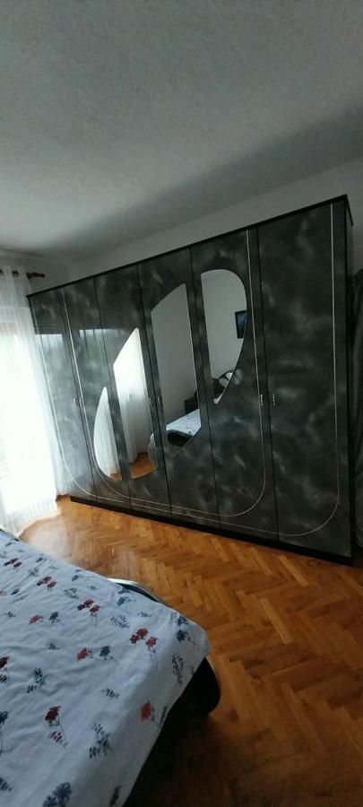 Kuca Za Odmor Varos Villa Vrlika Buitenkant foto