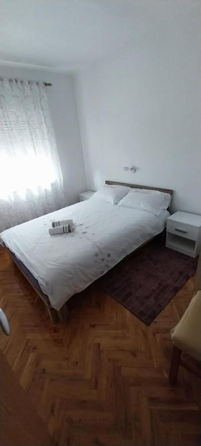 Kuca Za Odmor Varos Villa Vrlika Buitenkant foto
