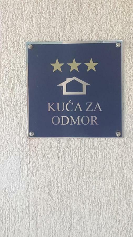 Kuca Za Odmor Varos Villa Vrlika Buitenkant foto